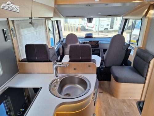 Hymer B-MC I 600 SINGLE BEDS + PULL-DOWN BED photo: 6
