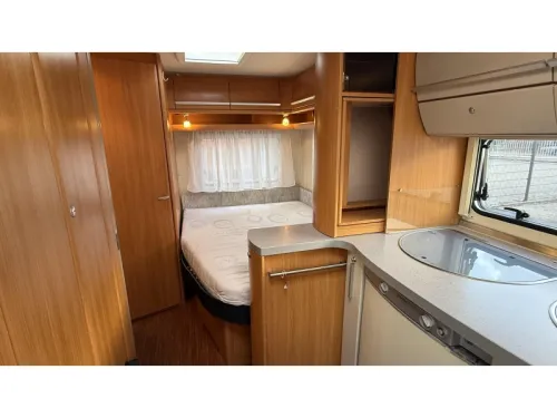 Fendt Saphir 470 TF French bed dinette toilet photo: 1