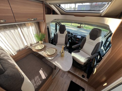 Weinsberg CaraCompact 600 MEG ENKELE BEDDEN BEARLOCK MAXFANN Foto: 1