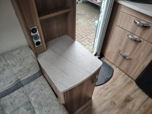 Sprite Alpine Sport 370 EK Vorzelt  Foto: 11