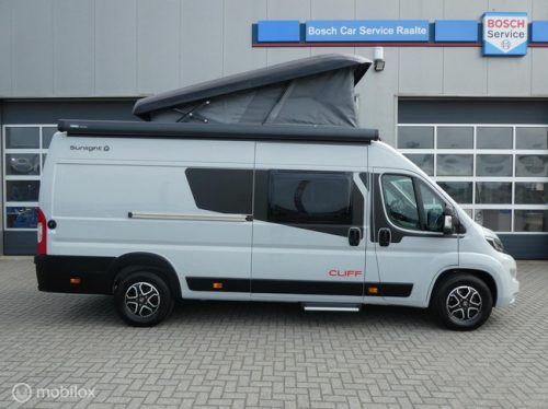 Sunlight Hymer Cliff 640 Adventure Edition Automatic photo: 5