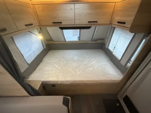Weinsberg CaraOne 550 QDK BUNK BED-SHOWER-SPACIOUS photo: 6