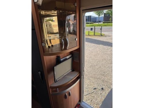 Hobby De Luxe 400 SFE incl. air awning photo: 15