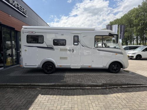 LMC Liberty Explorer 635G Lit transversal Lit escamotable Panneau solaire Store photo : 6