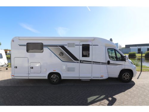 Knaus Sky TI 700 MEG Automatic / Single beds photo: 2