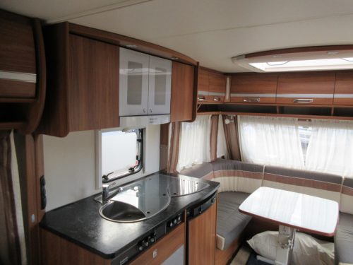 Dethleffs Nomad 450 DB WITH DOREMA PANORAMA AWNING photo: 6