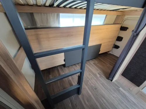 Knaus Sport Platinum 500 QDK Bunk bed and garage door photo: 21