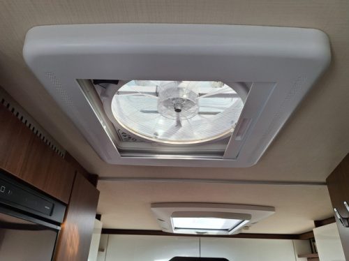 Hymer B-MC T 580 2 SINGLE BEDS-1ST OWNER photo: 10