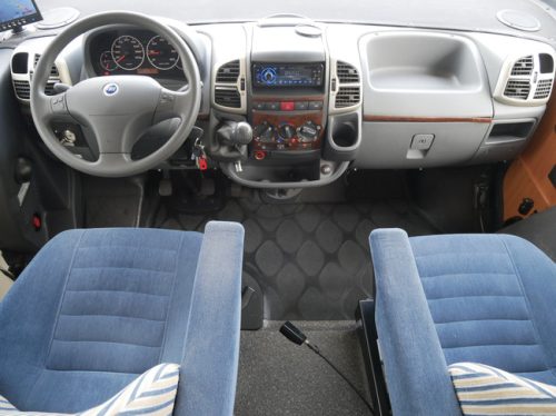 Hymer B654, Integrated Camper, French bed, Pull-down bed!! photo: 3