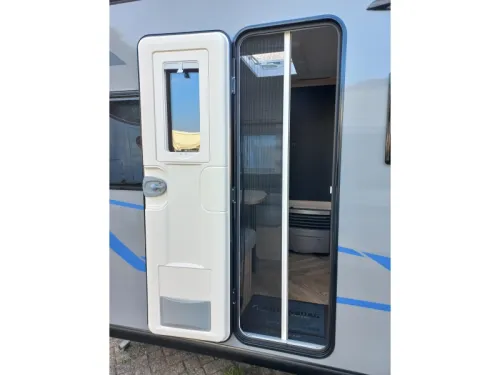 Caravelair Sport Line 480 Kassettenmarkise - Vorzelt Foto: 3
