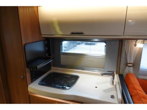 NIESMANN BISCHOFF Arto 83B 180Pk Automatic | Overhead Cabinets | Bar Seating | Leveling System | Roof Air Conditioning photo: 14