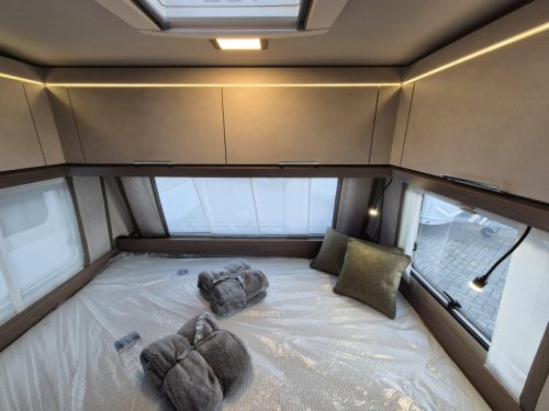 Tabbert Cazadora 420 QD 2.3 Layout with mega kitchen! photo: 12