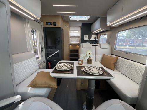 Adria Matrix 670SL SINGLE BEDS+POP-TOP ROOF SOLAR PANEL 4,805KM! photo: 15