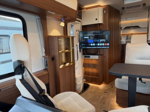 Hymer B-MC I 600 Without Pop-top Roof FullOptions photo: 6