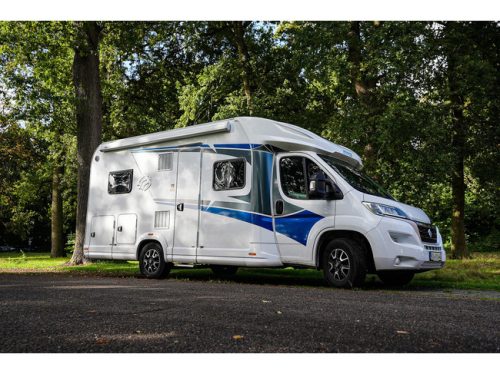 Knaus LIVE WAVE 650 MF photo : 1