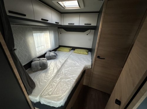 Knaus L!ve Wave 650 MF AUTOMAAT + HEFBED Foto: 11