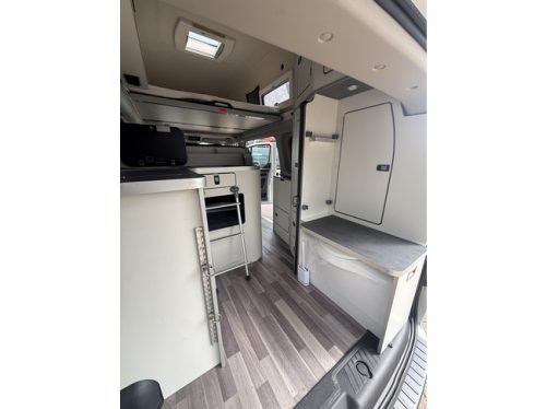 Ford Nugget plus high roof westfalia automatic 170 hp 4 berths air conditioning camera cruise ctr alloy wheels detachable tow bar pdc f/r photo: 22