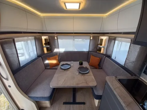 Hobby De Luxe 460 UFE Aktion: Kostenlose Rangierhilfe Foto: 6