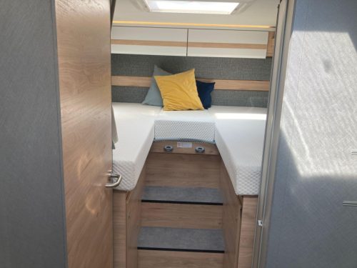 Dethleffs Just Camp T 7052 EB - With pop-top roof photo: 2