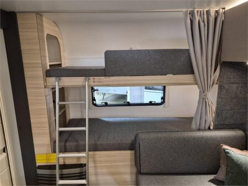 Adria Altea 472 PK Foto: 2