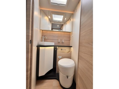 Rapido 696 F 60 Edition Automatic Face to face  photo: 18