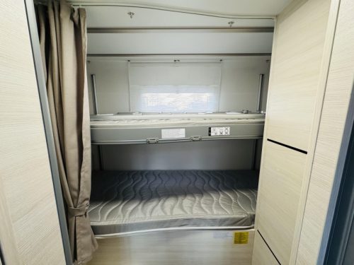 Challenger Graphite Ultimate 380 Automatic 5 Seatbelts photo: 12