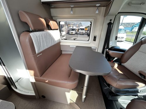 B&uuml;rstner City Car 540 Transverse bed/5.40m/2020/euro6 photo: 15