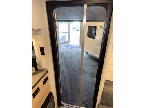 Dethleffs Camper 460 EL 2 BETTEN SITZGR EX MIETE Foto: 19