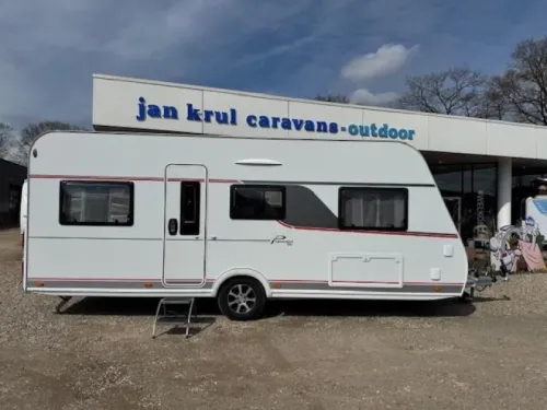 B&uuml;rstner Premio Plus 520 TL spacious family caravan photo: 1