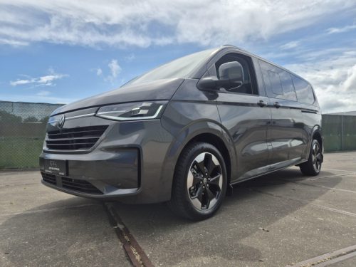 Volkswagen Transporter Caravelle 8-person Pano 4m