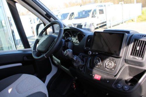 Junger Knaus VanSation 650 Peugeot 2.2 l/ 165 PS mit nur 7.873 km Einzelbetten (45  Foto: 19