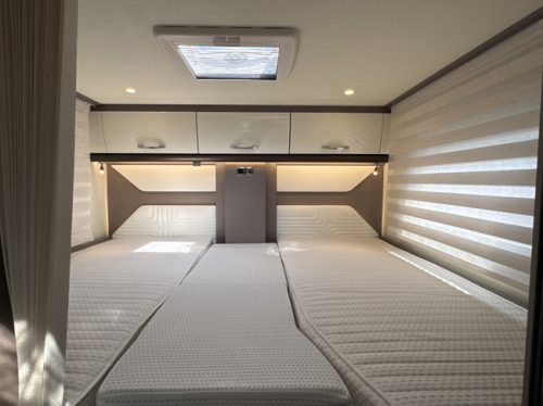 B&uuml;rstner Lyseo TD 690 G Harmony Line Black Pearl 160 PS AUTOMATIK 9-Gang Euro6 Fiat Ducato **Flacher Boden/Einzelbetten/Maxxfa/ Satellit Foto: 18