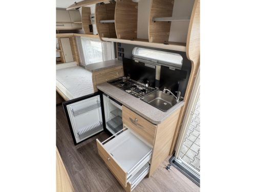 Fendt Bianco Selection 465 TG Single beds - Awning  photo: 16