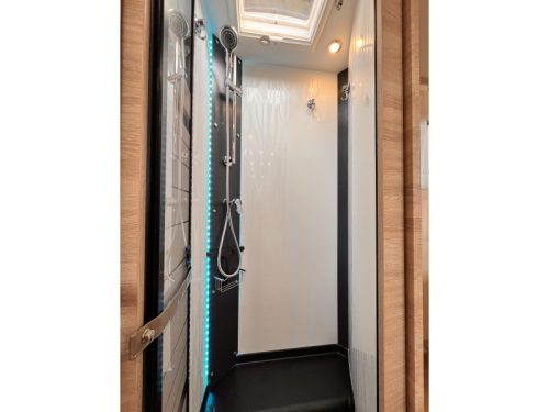 Rapido 696 F 60 Edition Automatic Face to face  photo: 17
