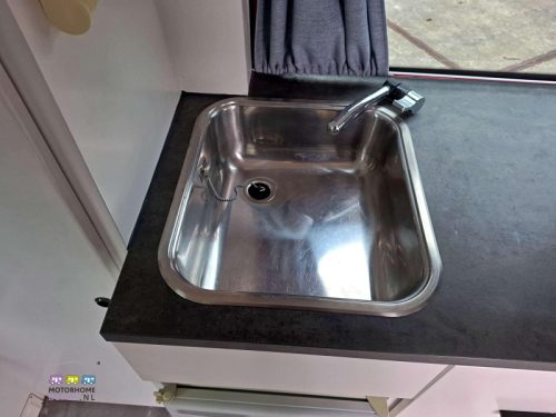 Renault Master Van conversion | Towing hitch | photo: 7