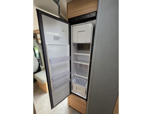 Dethleffs Just 90 T 7052 DBM Queensbett / Hubbett Foto: 14