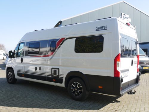 B&uuml;rstner Campeo C640 Active, 6.40 Meter Van conversion, Single beds!! photo: 22