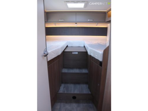 Carado T447 Edition 26 165hp Automatic | Single beds | Awning | Pop-top roof | Separate shower | Bike rack | 12'' Ford multimedia system photo: 17