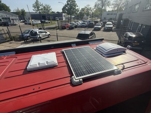 Renault Master automatic bus camper very luxurious conversion transverse bed air conditioning cruise ctr camera navi awning solar panel maxxfan tow bar photo: 8