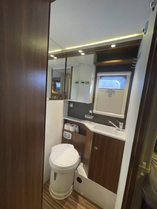 Adria Matrix M670sl photo: 22