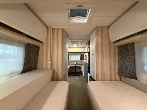 Hobby De Luxe 540 UL single beds / mover photo: 19