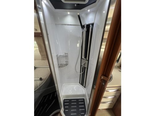 Mobilvetta KEA P65 premium class camper length and drop-down bed photo: 16