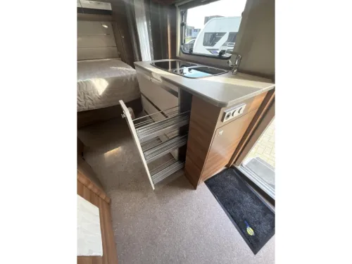 Dethleffs Nomad 530 DR FRENCH BED-MOVER-AWNING  photo: 6