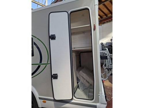 Chausson 640 Titanium Line face 2 face / pop-top roof / TV photo: 18