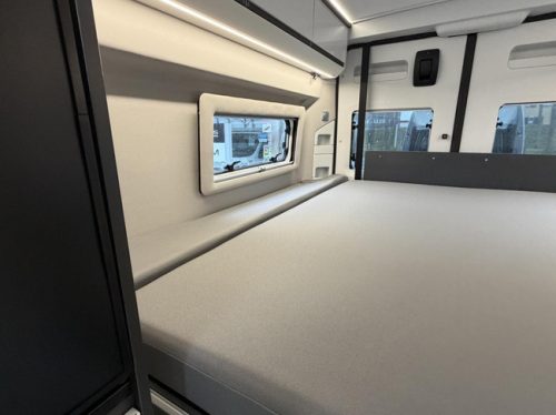 Adria Twin Supreme 640 SGX Solarpanel Skyroof Markise LED TV Foto: 19