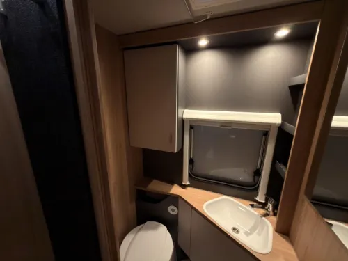 Knaus Sport Platinum 500 QDK Platinum+Boden+1800KG Foto: 8