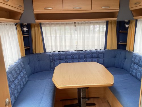 Knaus Sudwind 450 TUF awning  photo: 1