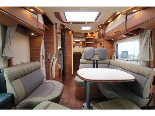 Carthago Chic C-Line I 4.9 LE-L Single beds + Pop-top roof  photo: 24