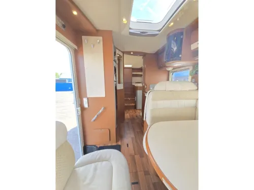 Hymer B678 Year of manufacture 2011 photo: 10