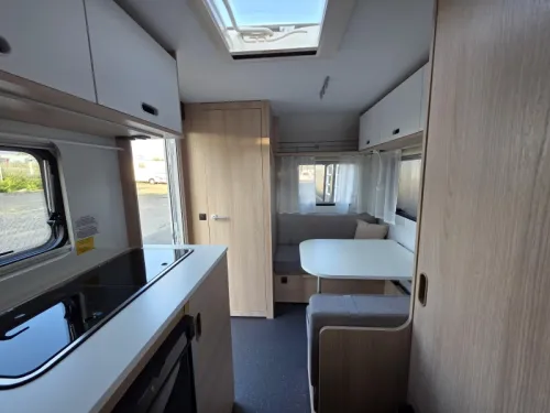 Adria Aviva 400 PS Foto: 11